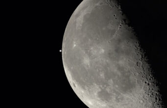 Månen ockulterar 89 Leonis i morgon bitti 89 Leonis ockulteras av Månen