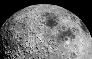 Månens baksida lever Månens baksida